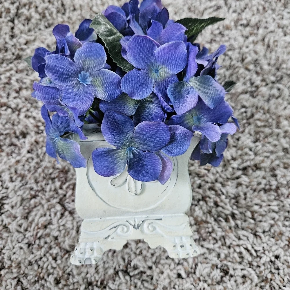 Faux Hydrangea Table Decor
